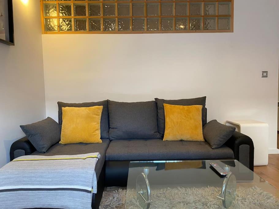 Stunning One B/r - Centre Leeds (West Yorkshire)